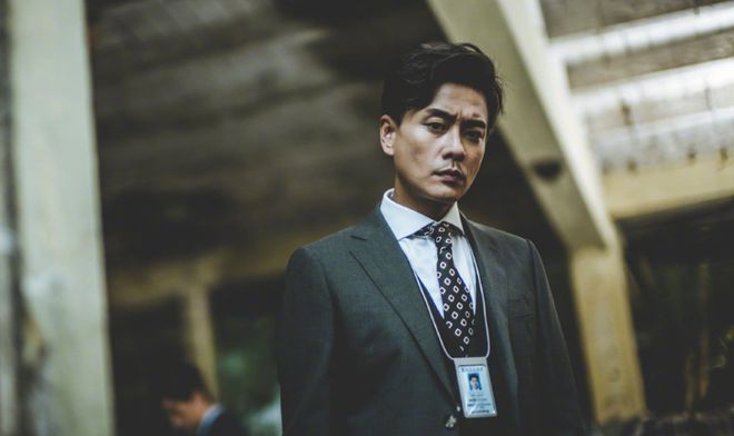 黄宗泽最新发色，小巷中的时尚色彩探索之旅